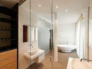 Hotel Suite 03-02 - Four Bedroom