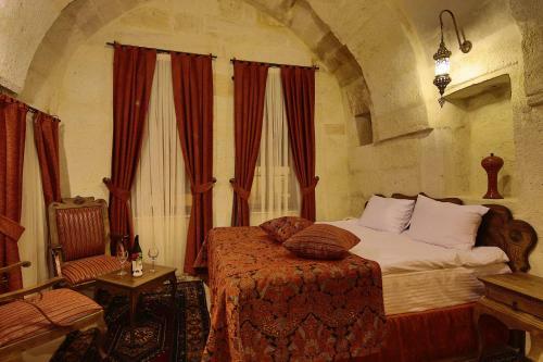 Fairyland Cave Hotel