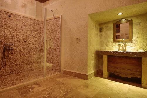 Fairyland Cave Hotel
