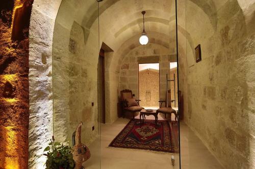 Fairyland Cave Hotel