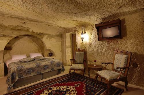 Fairyland Cave Hotel