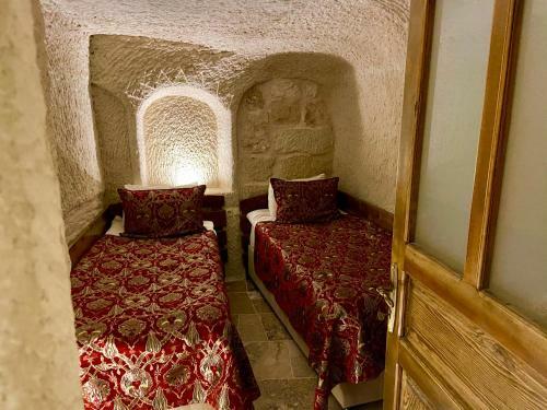 The Village Cave Hotel