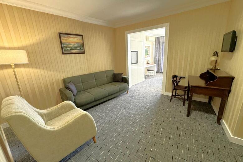 Golden Yat Hotel