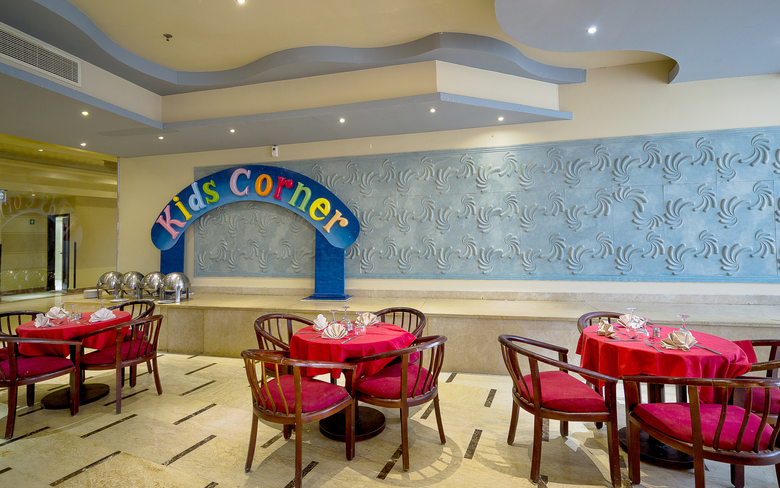 Hawaii Caesar Palace Hotel & Aqua Park