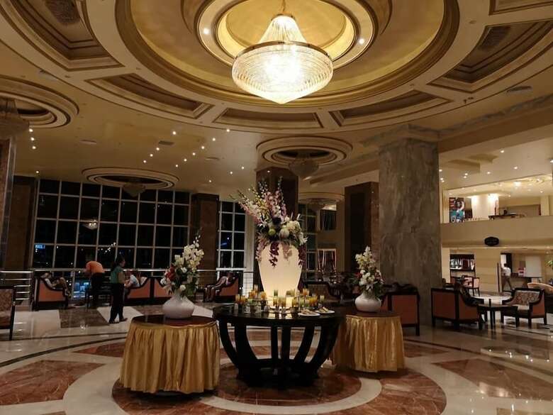 Hawaii Caesar Palace Hotel & Aqua Park
