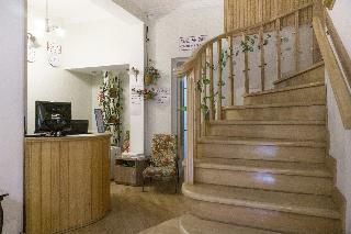 Arta Hotel