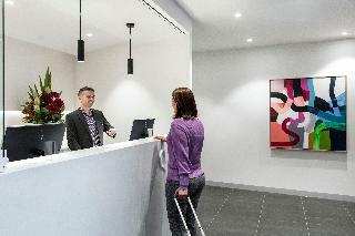 Aparthotel Quest St Kilda Road