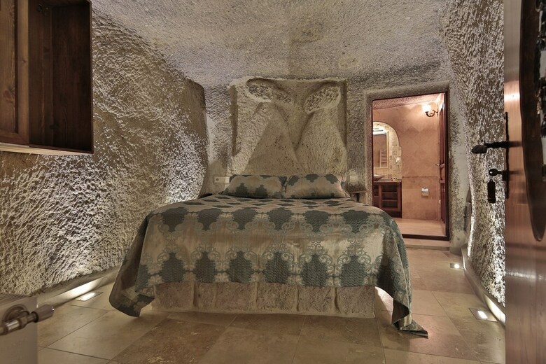 Hotel Shoestring Cave House