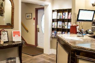 Hotel Heritage Harbour House Inn