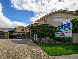 Hotel Rocky Gardens Motor Inn