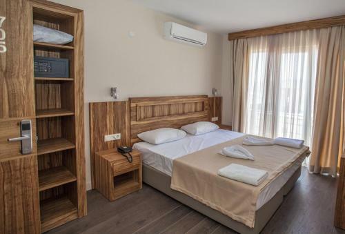 Solmaz Deluxe Hotel