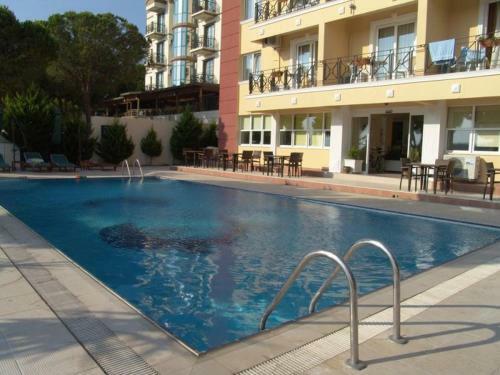 Solmaz Deluxe Hotel
