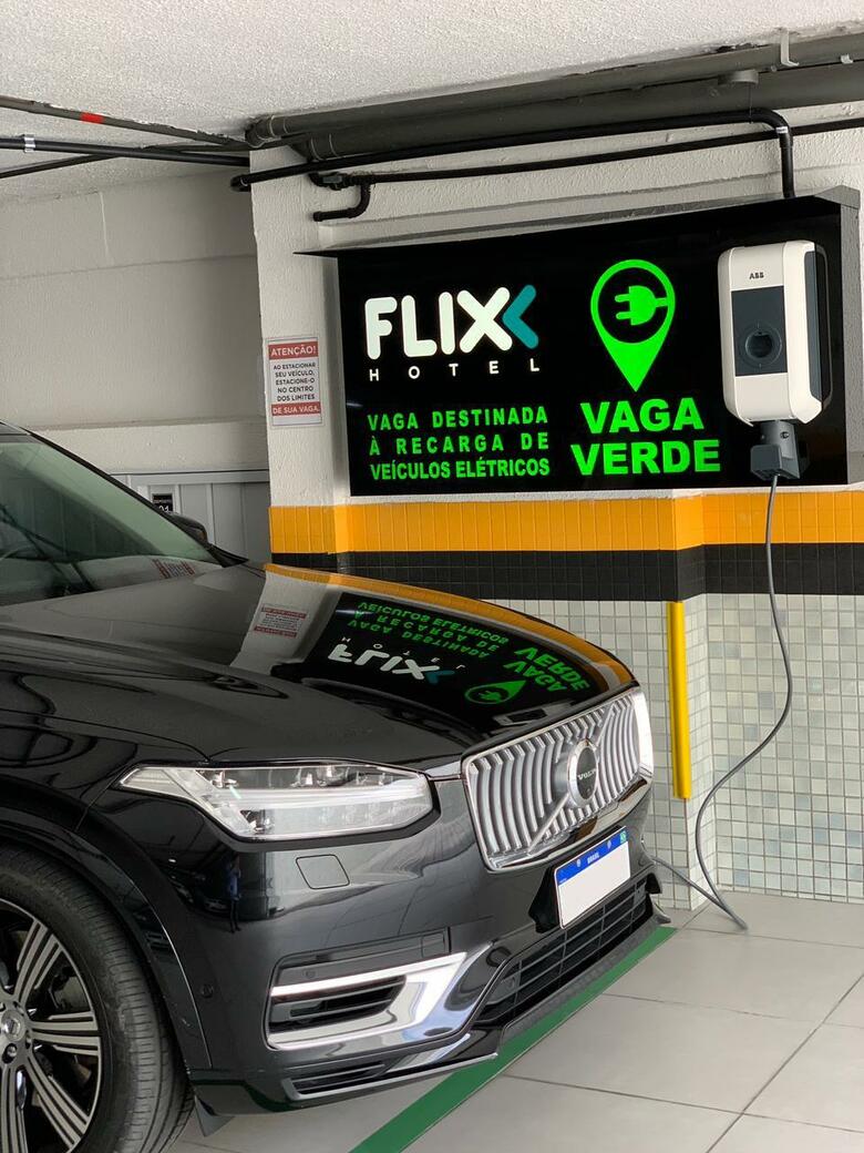 Flix Hotel