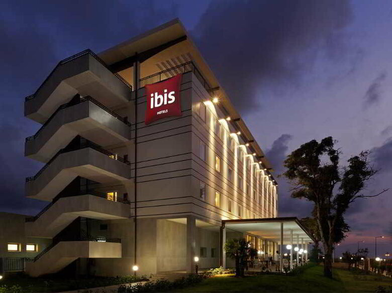 Hotel Ibis Bata