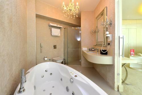 Grand Sakarya Hotel