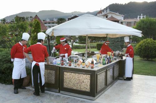 Marti Resort Deluxe Hotel