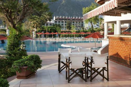 Marti Resort Deluxe Hotel