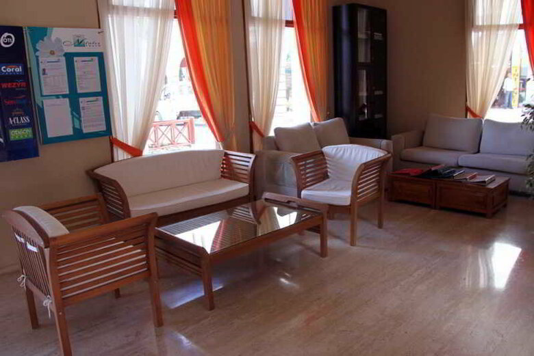 Idyros Hotel