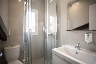 Aparthotel Malasa�a Central Suites