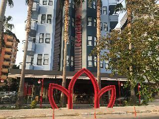 Apartamentos Comfort Suites