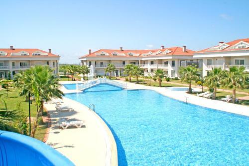 Golf Village Twin