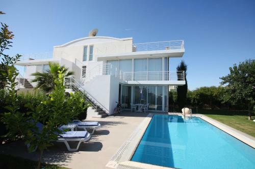 Feronia Villas
