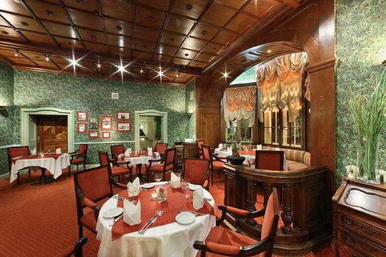 Hotel Caruso