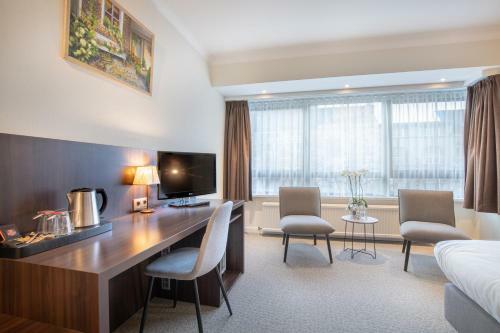 Carlton Hotel