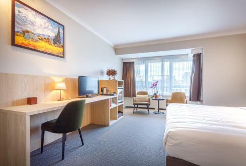 Carlton Hotel