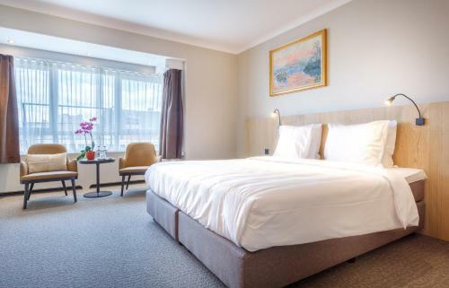 Carlton Hotel