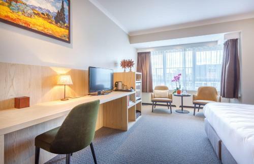 Carlton Hotel