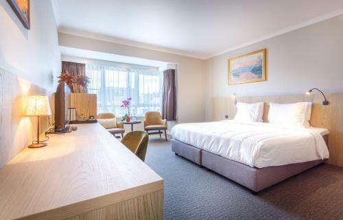 Carlton Hotel