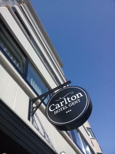 Carlton Hotel