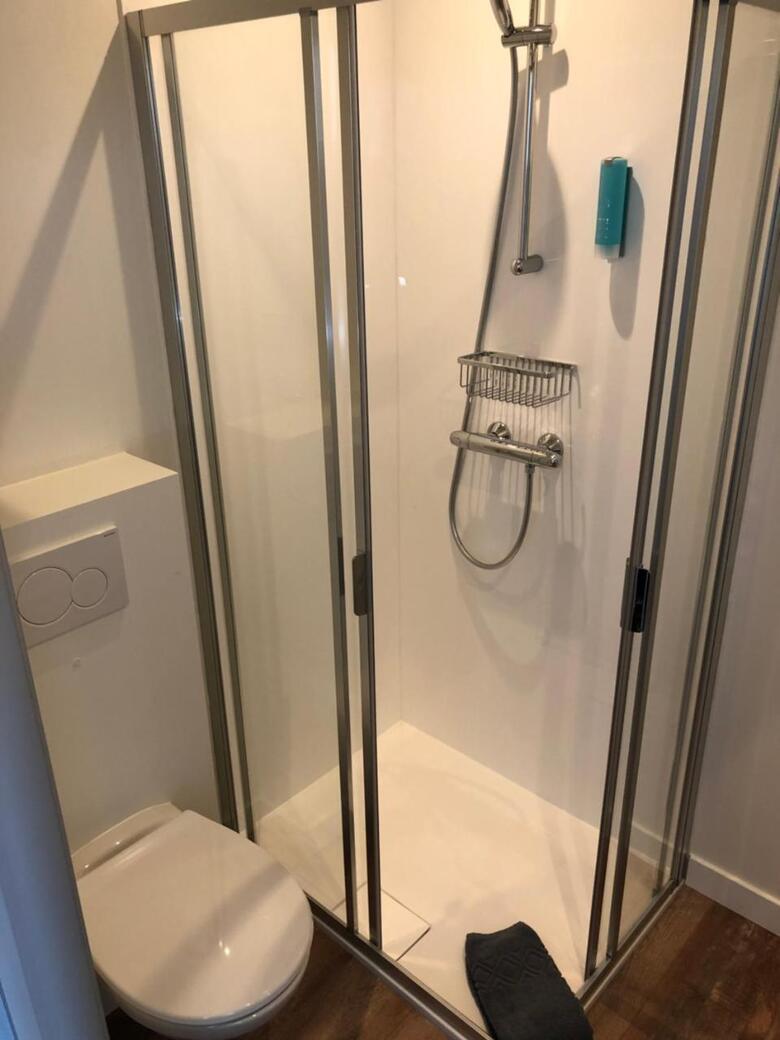 Asiris Hotel