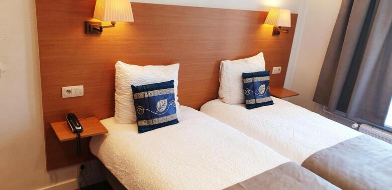 Asiris Hotel
