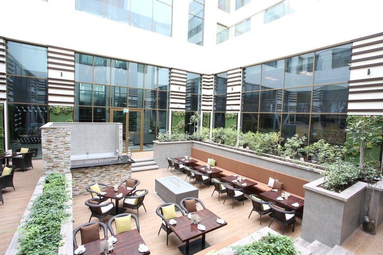Metropolitan Hotel Dubai