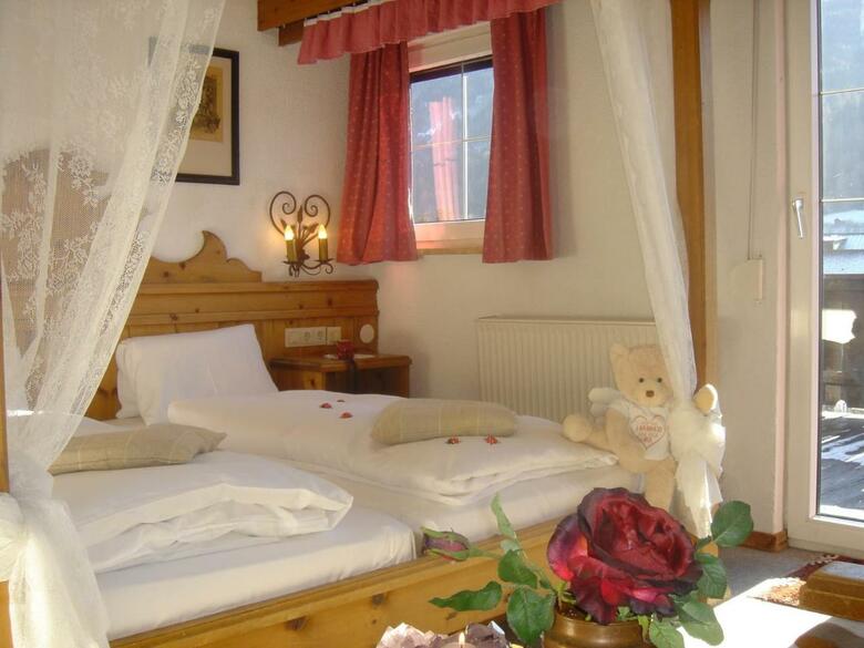 Alp Art Hotel G�tzens