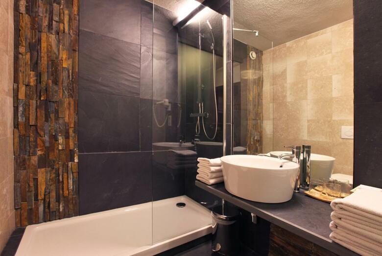 Alp Art Hotel G�tzens