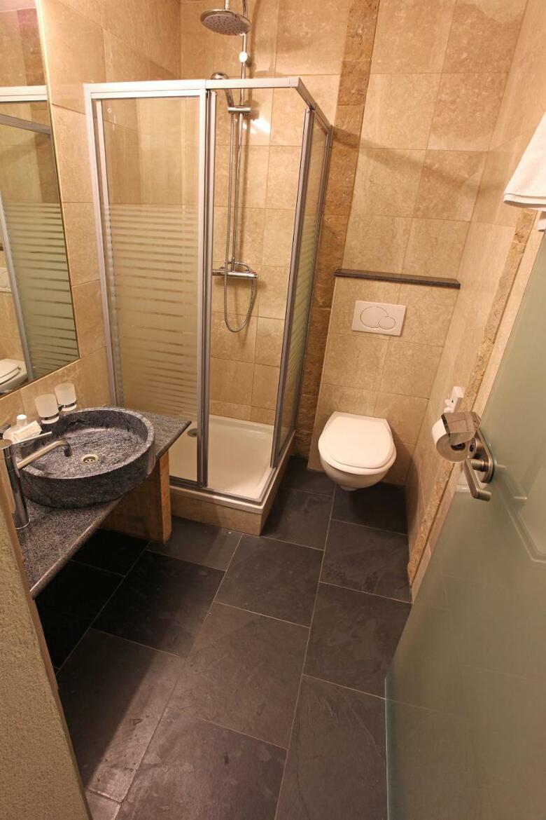Alp Art Hotel G�tzens