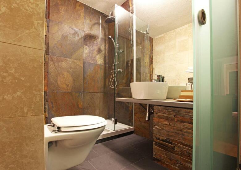 Alp Art Hotel G�tzens