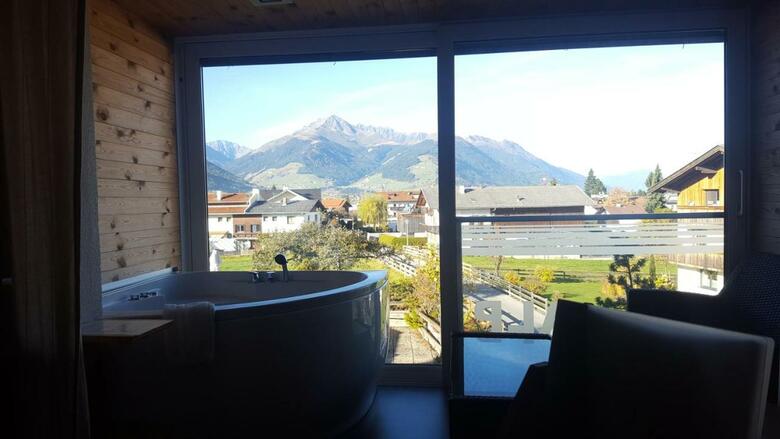 Alp Art Hotel G�tzens