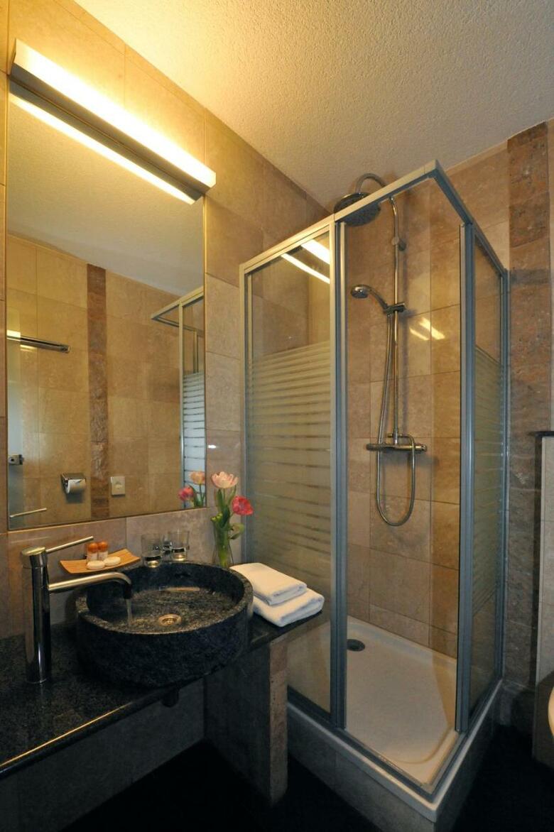 Alp Art Hotel G�tzens
