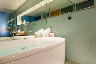 The Henry Jones Art Hotel