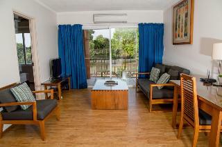 Hotel Cullen Bay Resorts