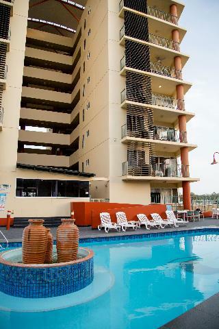 Hotel Cullen Bay Resorts