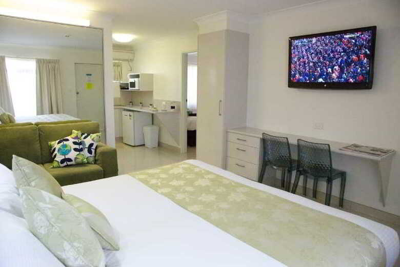 Hotel Bay Motel