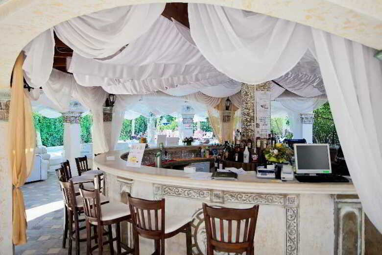 Gold Pearl Hotel