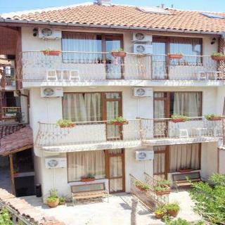 Hotel Kirios