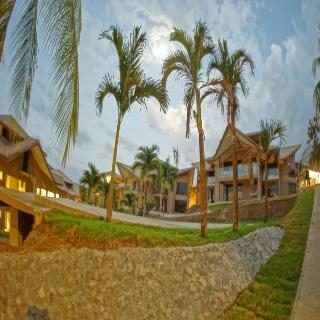 Hotel Nammbu Beachfront Bungalows