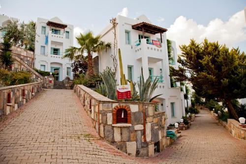 Sunhill Hotel